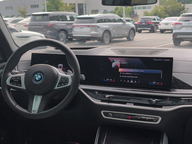 Used 2025 BMW X5 xDrive50e w/ M Sport Package AWD/4WD image 26