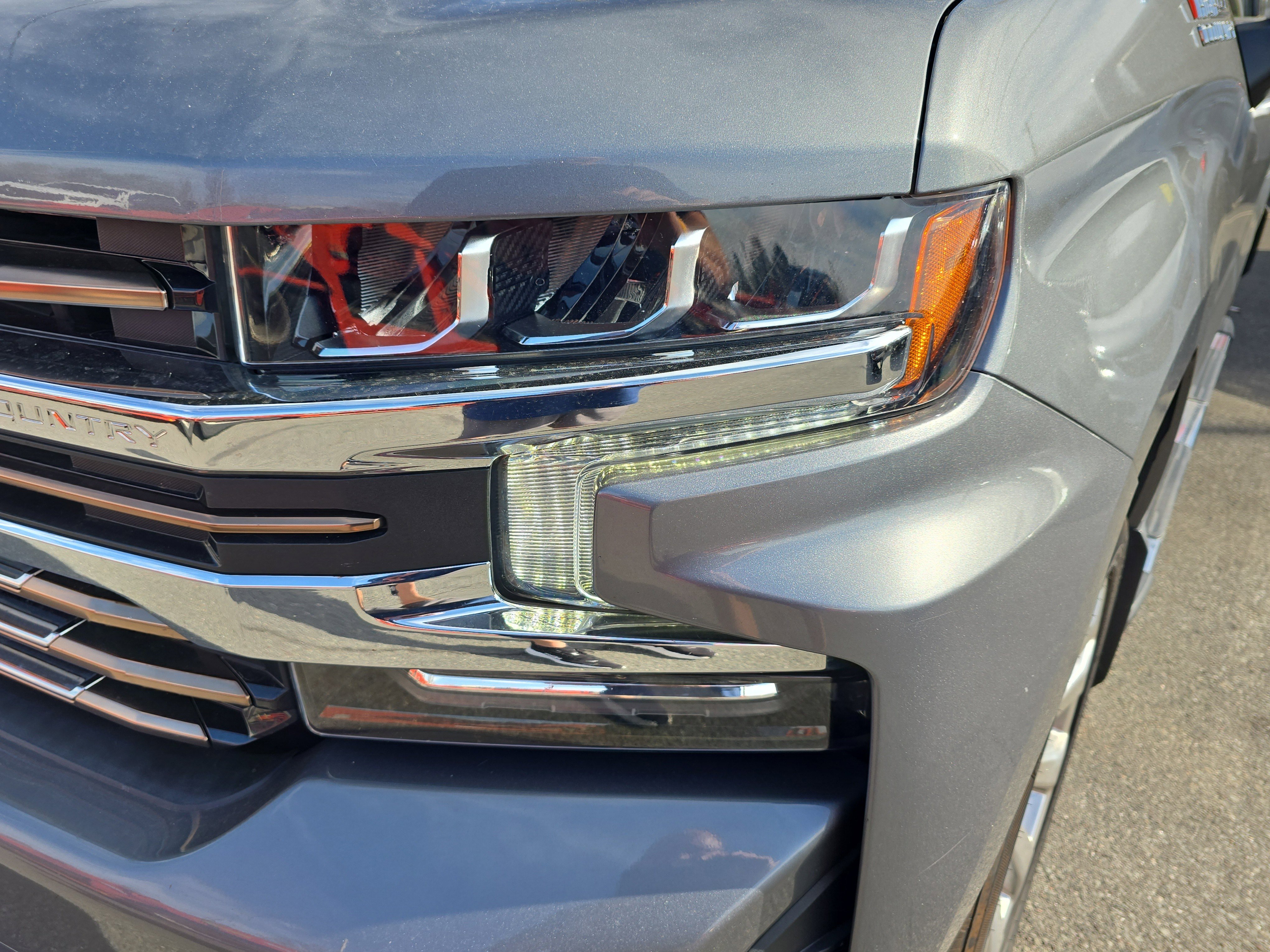 Used 2021 Chevrolet Silverado 1500 High Country w/ Technology Package image 10