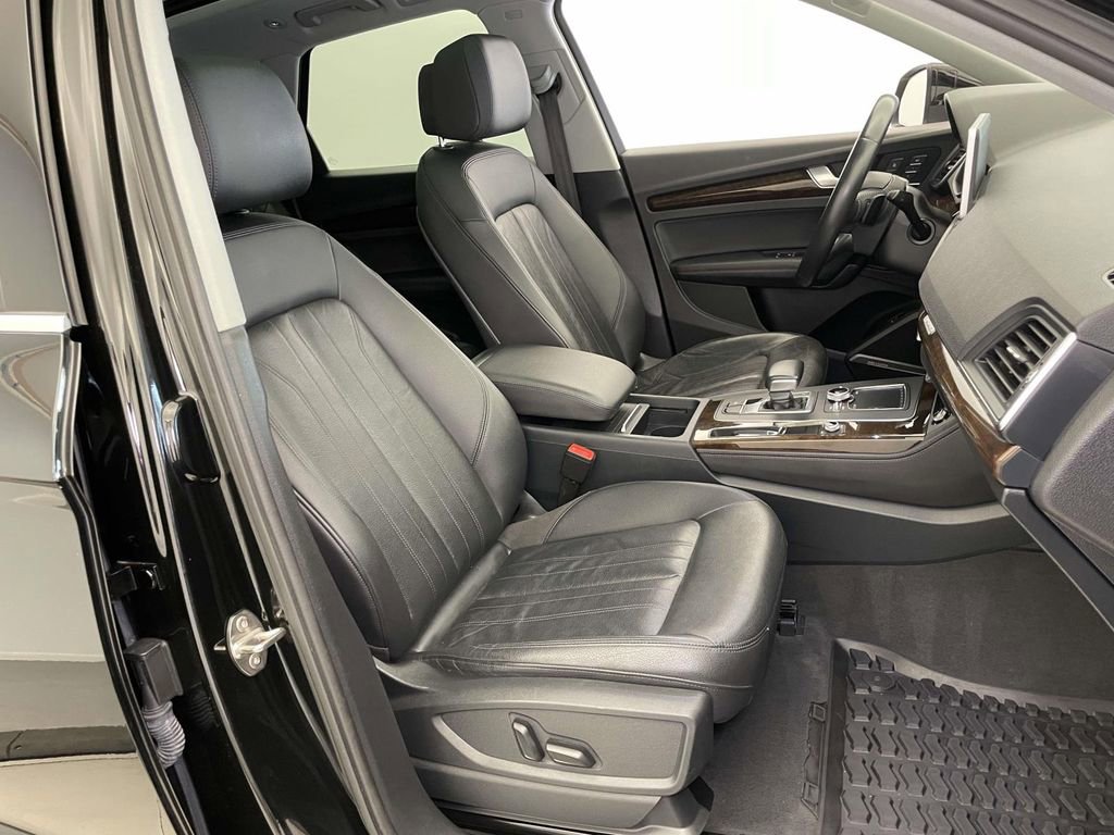 Used 2019 Audi Q5 2.0T Premium Plus w/ Premium Plus Package image 23
