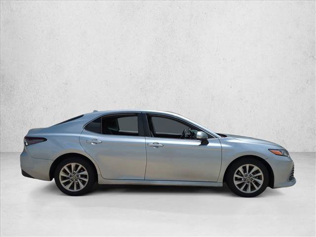 Used 2022 Toyota Camry LE FWD image 4