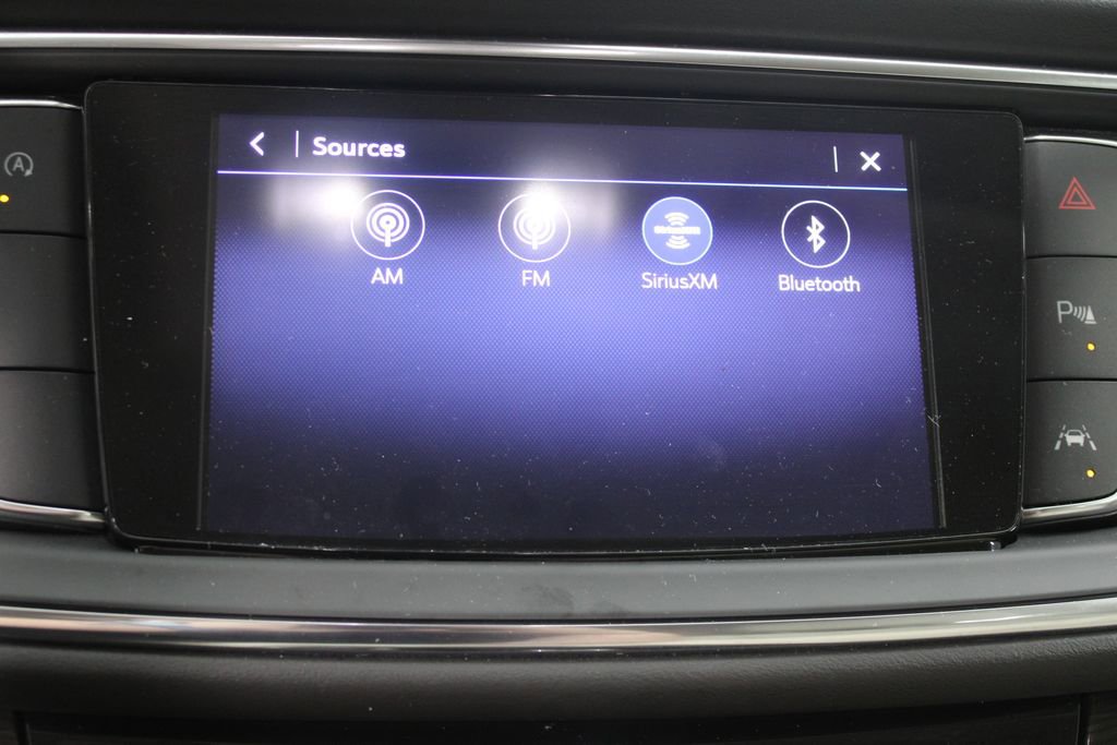 Used 2024 Buick Enclave Essence w/ Technology Package image 33