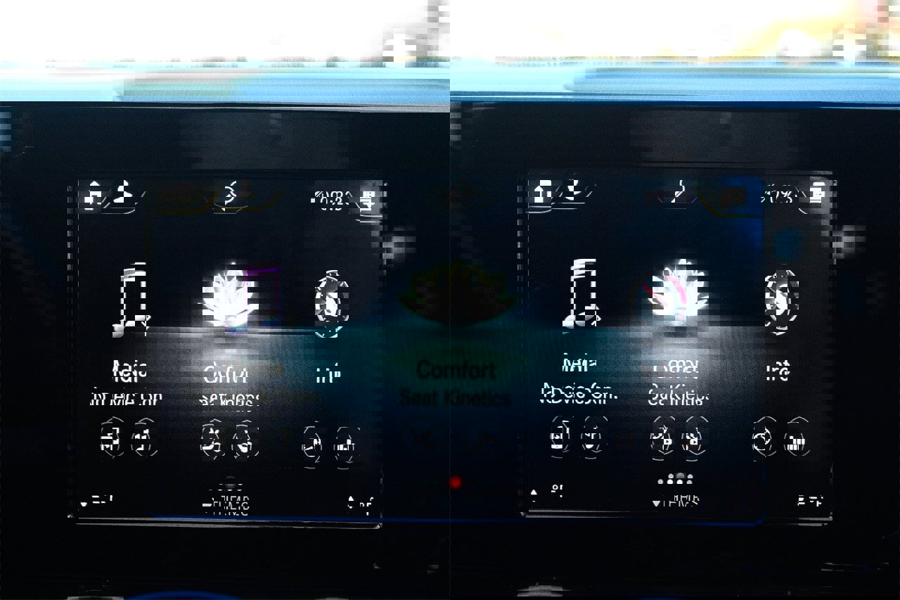 Used 2020 Mercedes-Benz GLB 250 image 28