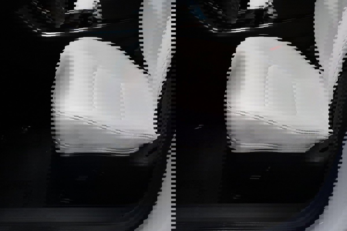 Used 2020 Tesla Model 3 Performance image 35