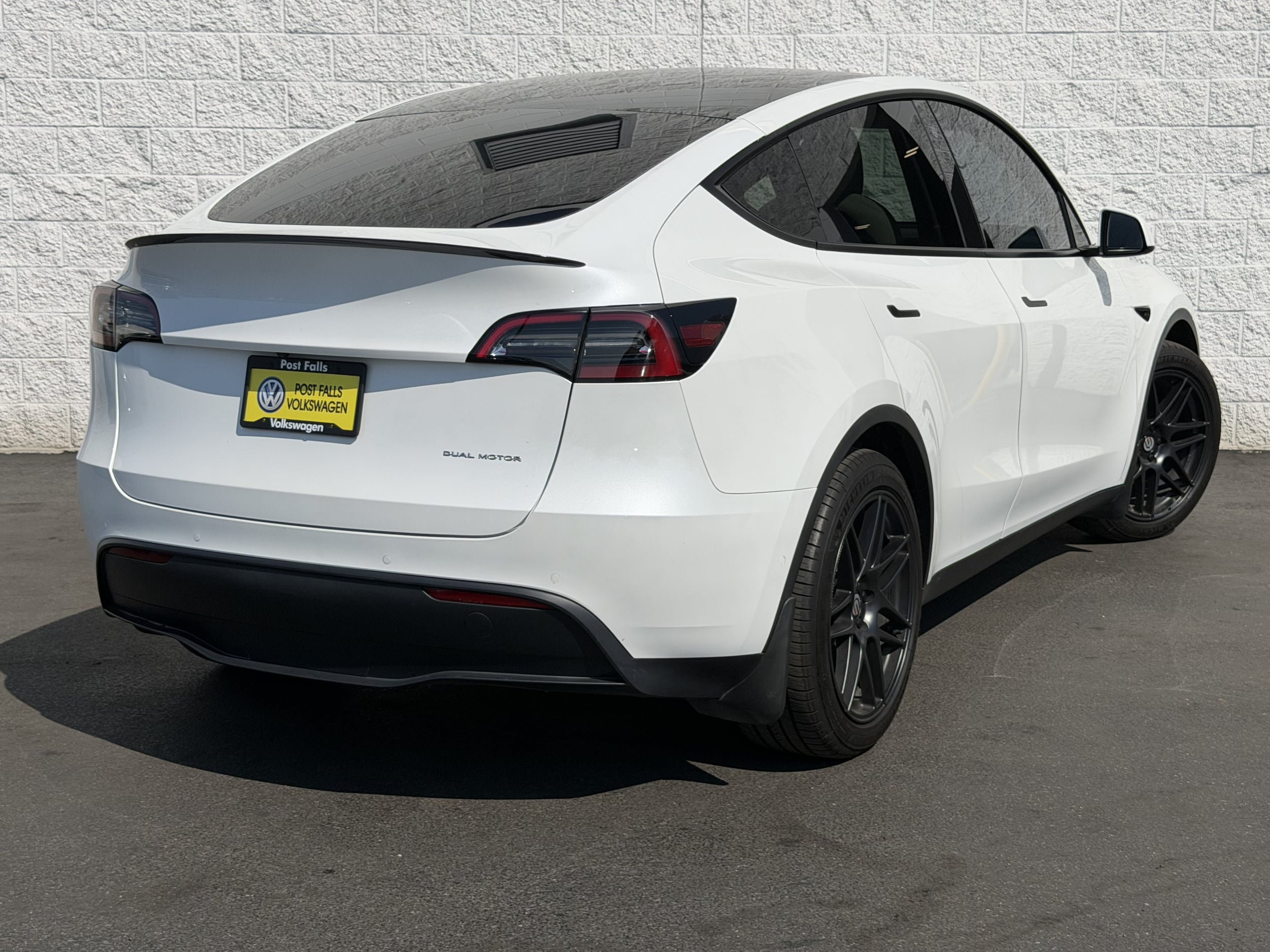 Used 2021 Tesla Model Y Long Range AWD/4WD image 5
