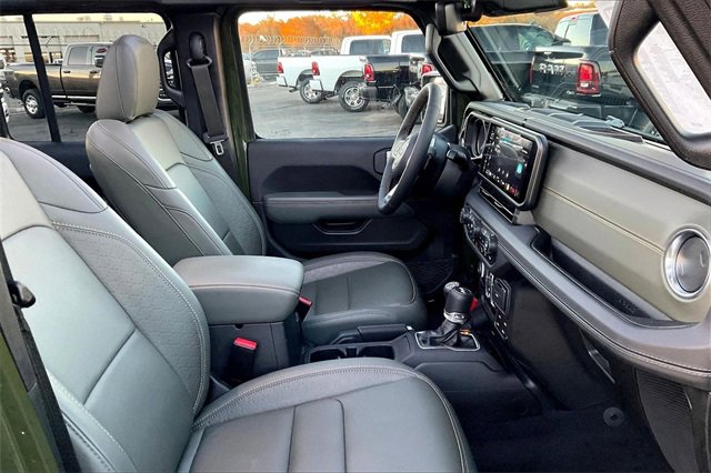 Used 2024 Jeep Wrangler High Altitude image 7