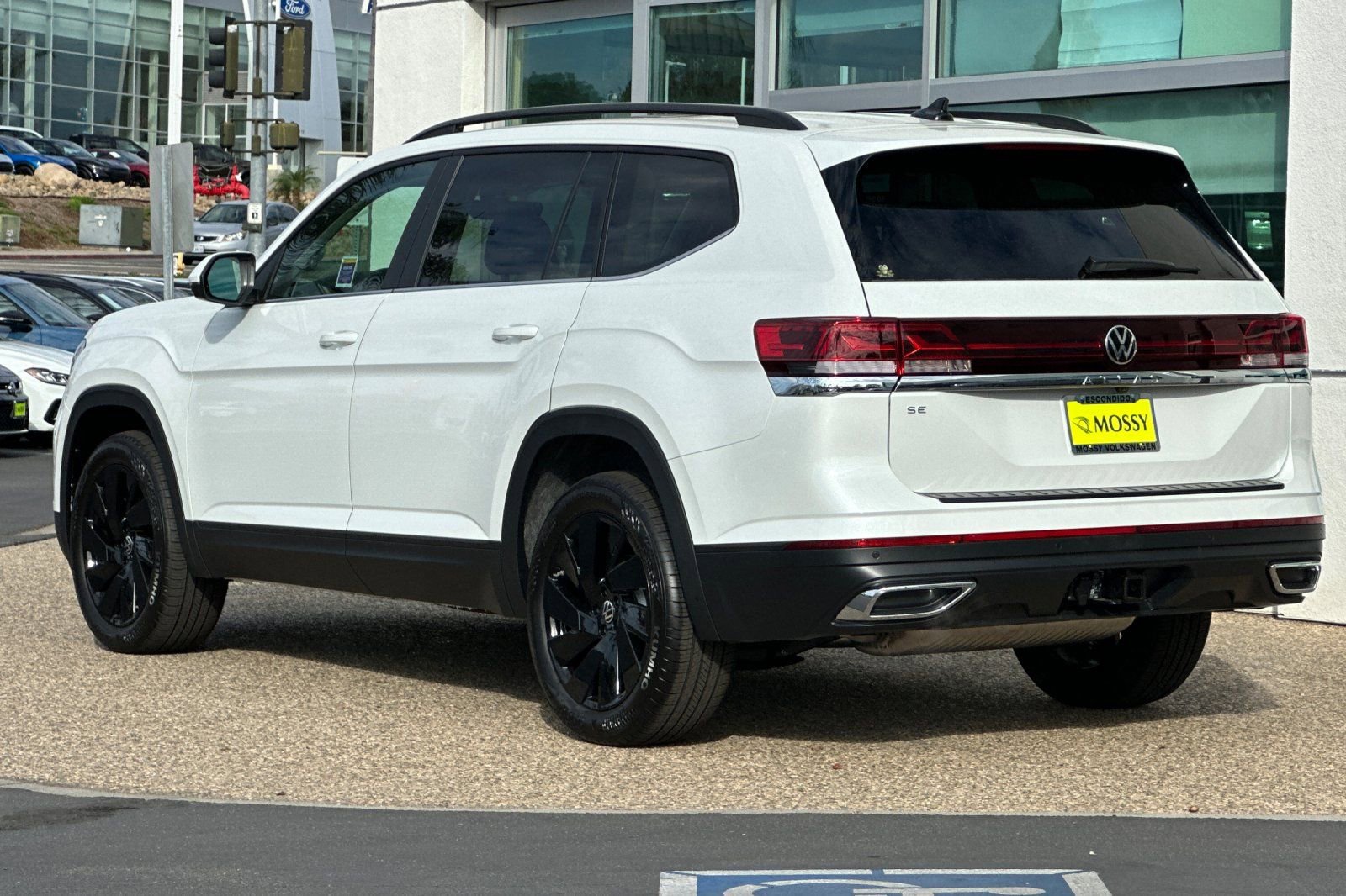 New 2026 Volkswagen Atlas SE image 6