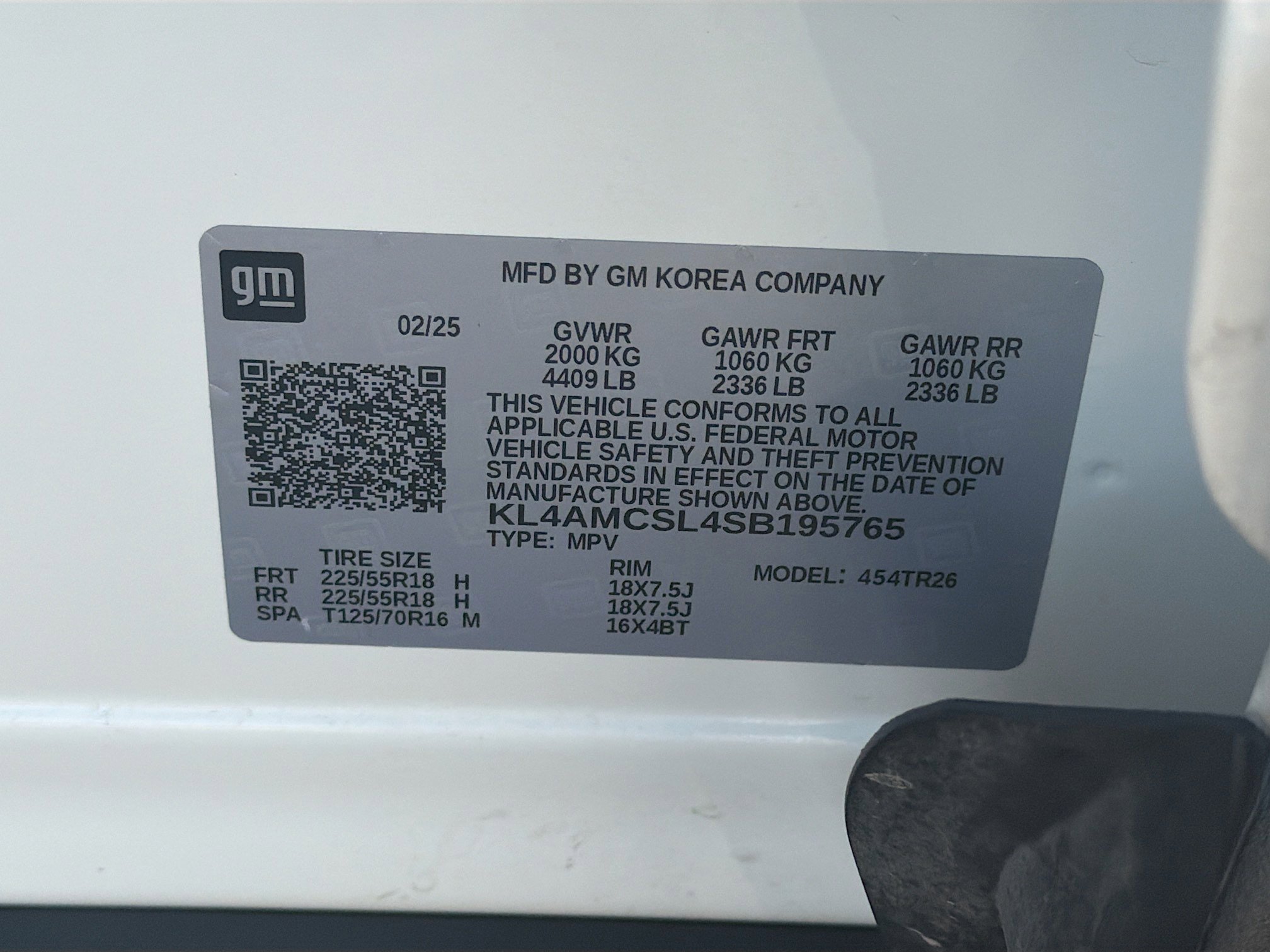 Used 2025 Buick Encore GX Preferred AWD/4WD image 12