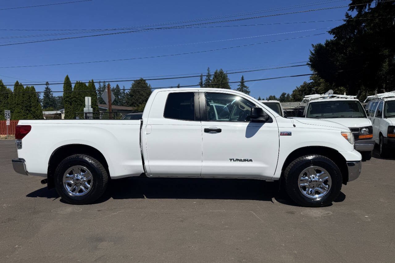 Used 2013 Toyota Tundra 4x4 Double Cab w/ Tow Pkg image 2