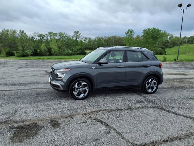 Used 2025 Hyundai Venue SEL FWD image 43