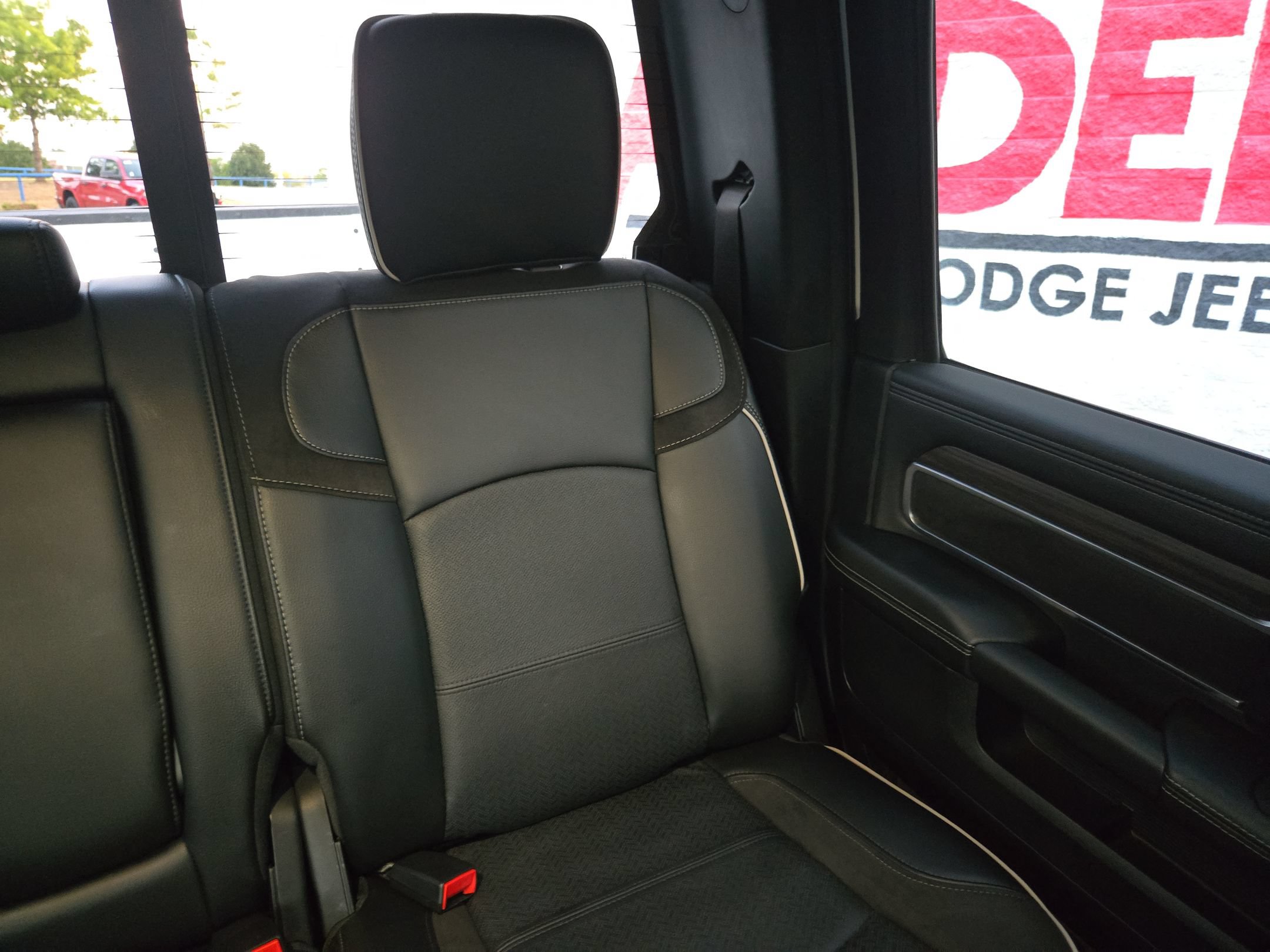 Used 2026 RAM 2500 Laramie AWD/4WD image 14