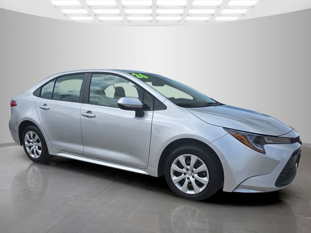 Used 2026 Toyota Corolla LE FWD image 4