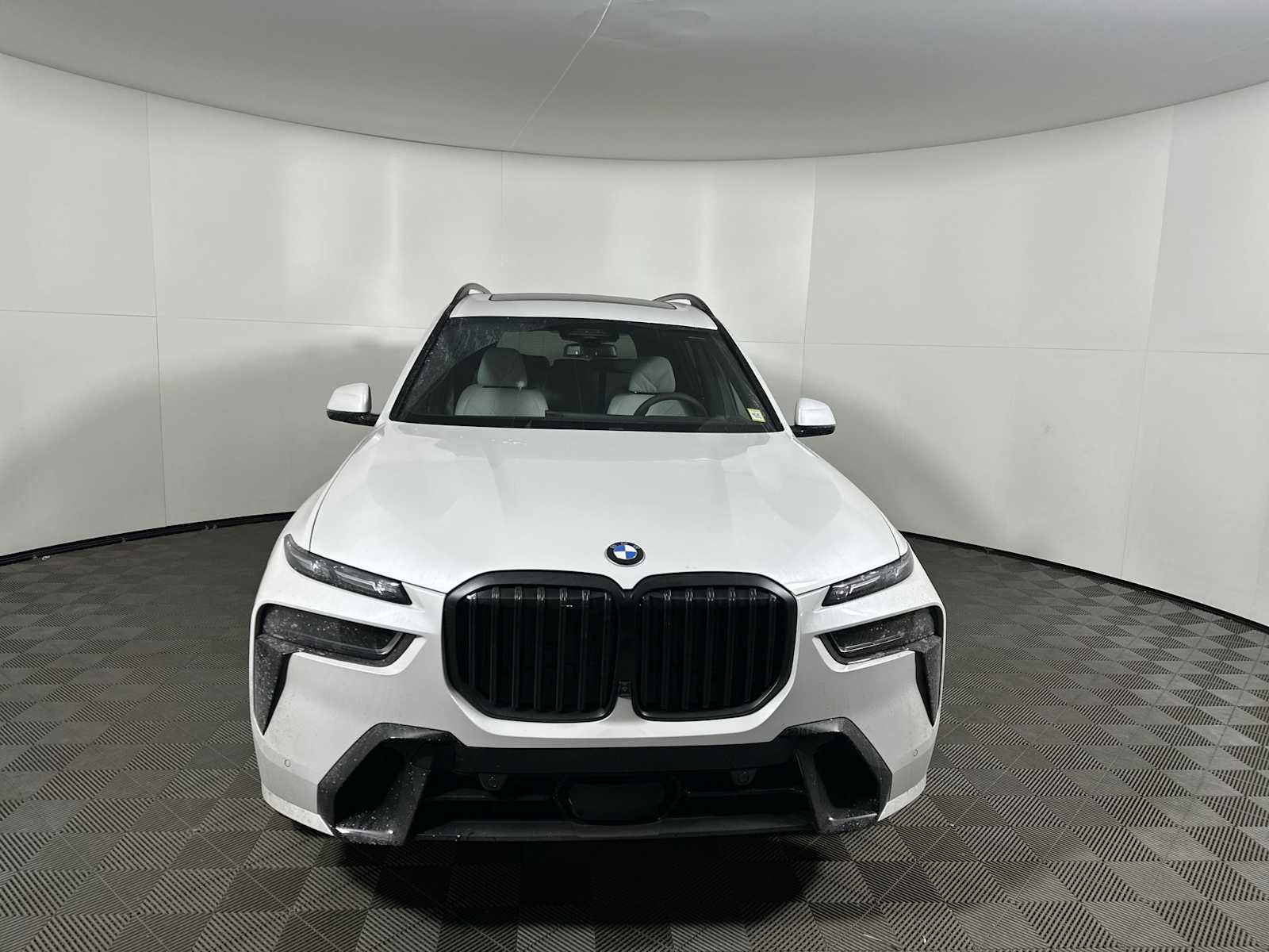 New 2026 BMW X7 xDrive40i w/ Executive Package image 5