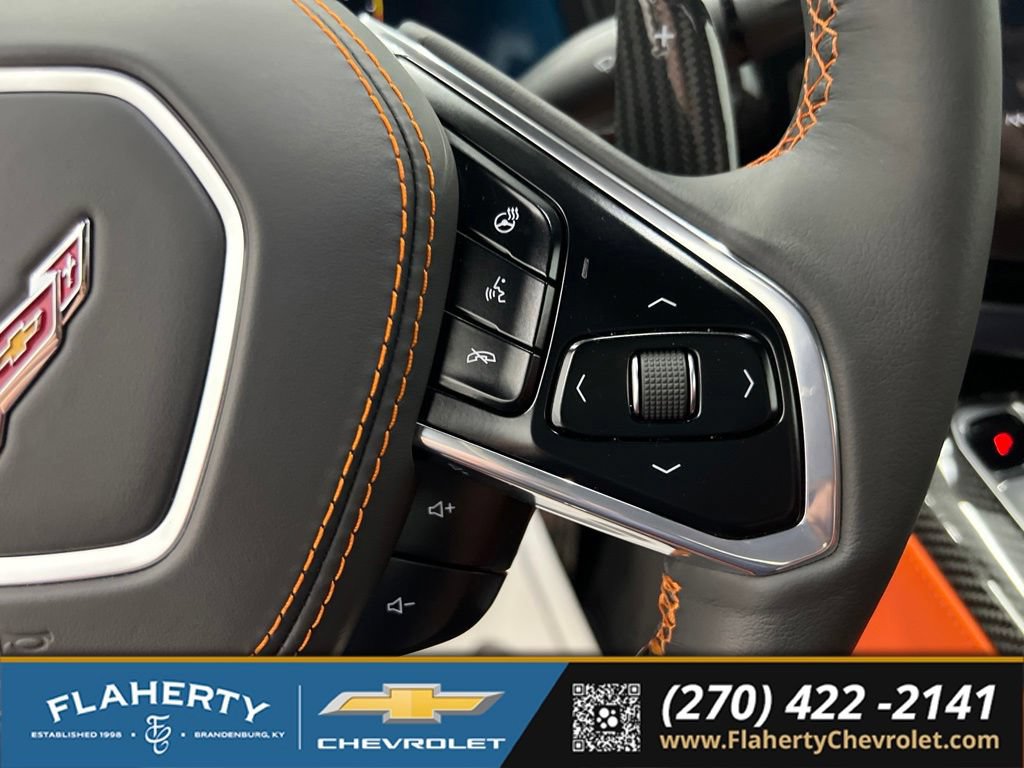 Used 2025 Chevrolet Corvette Z06 RWD image 21