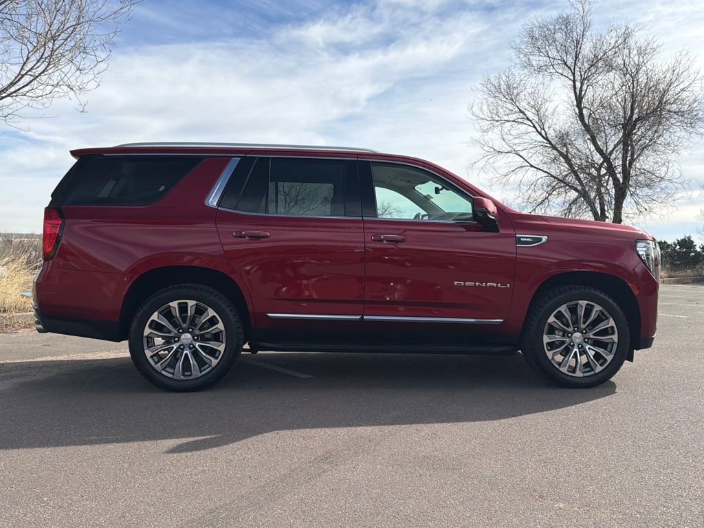 Used 2021 GMC Yukon Denali w/ Advanced Technology Package image 8