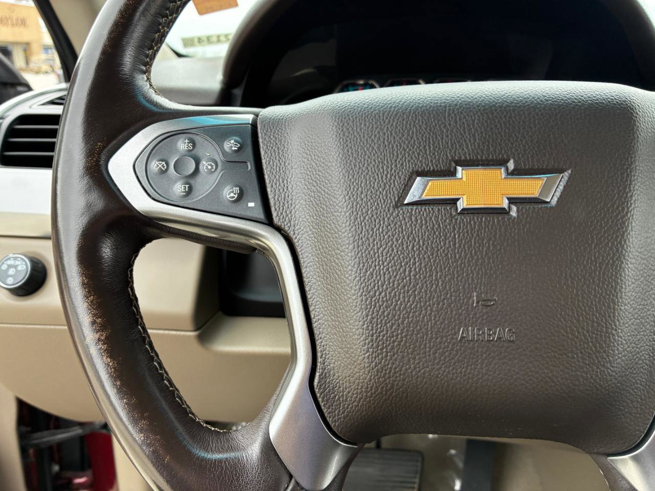 Used 2020 Chevrolet Suburban Premier RWD image 28