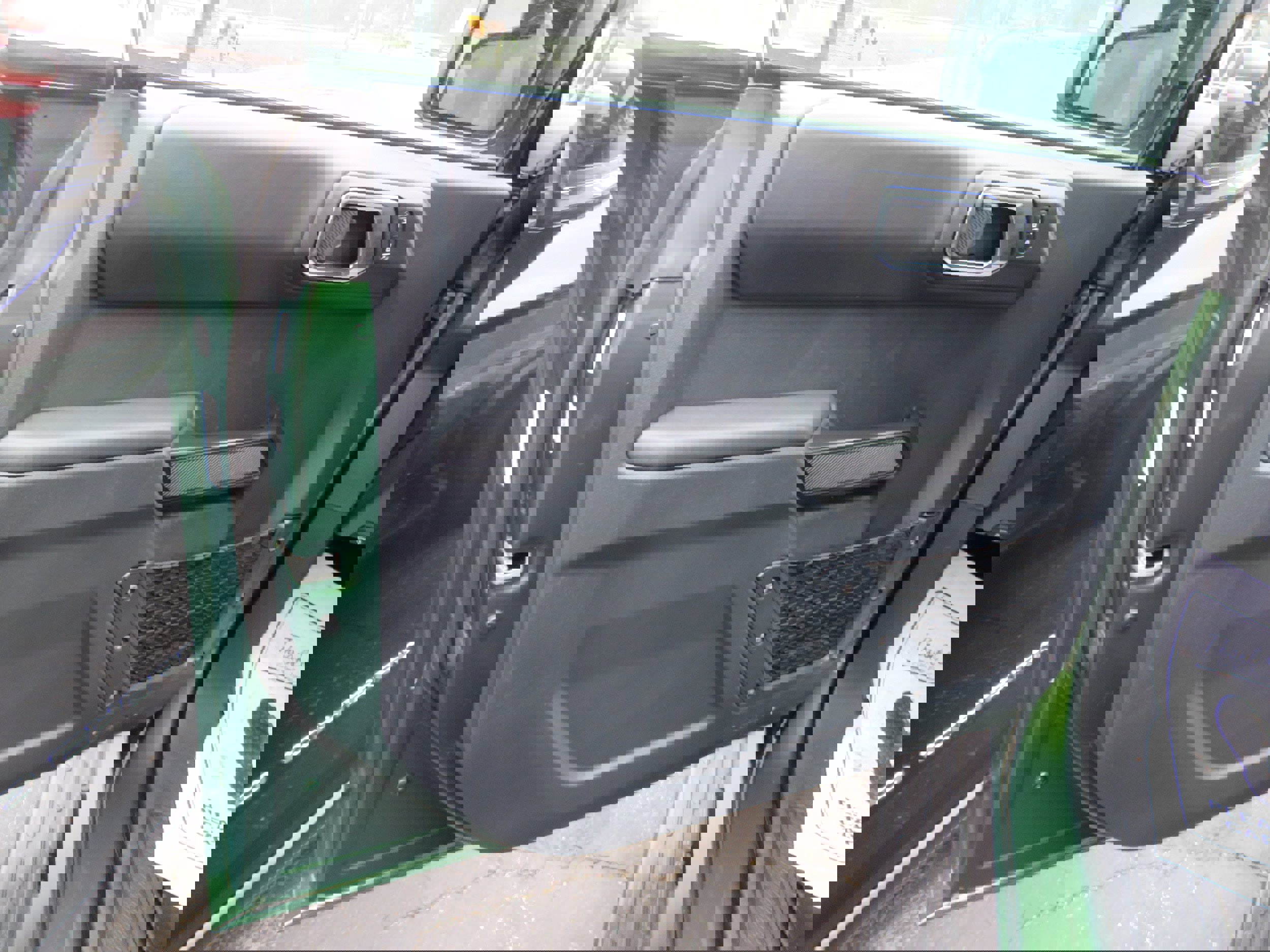 Used 2025 Ford Bronco Outer Banks image 12