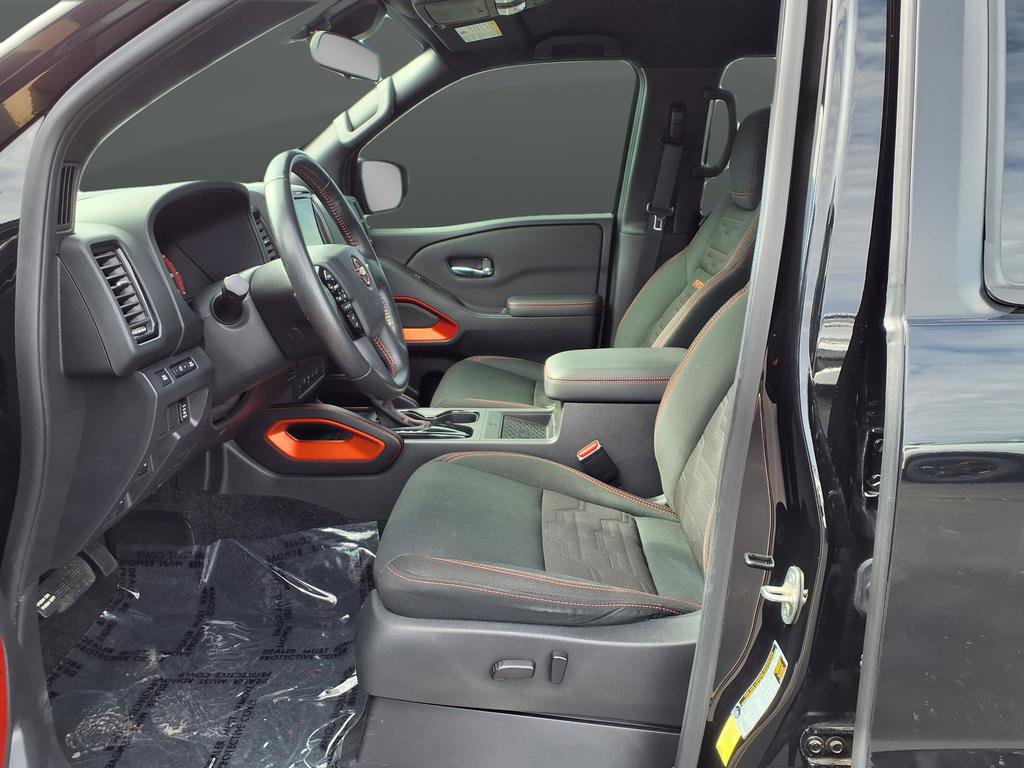 Used 2023 Nissan Frontier PRO-4X w/ Pro Convenience Package image 11