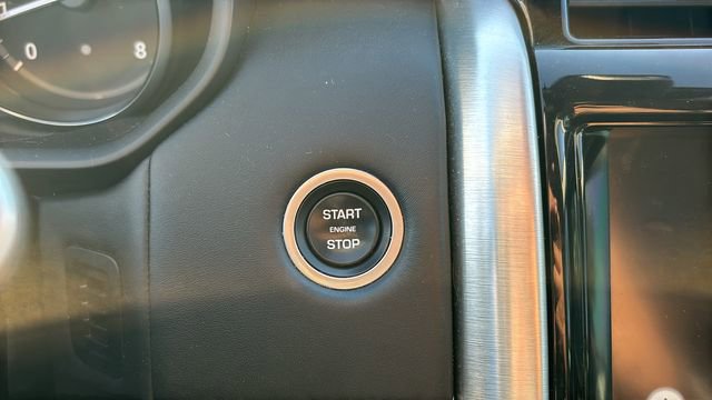 Used 2017 Land Rover Discovery First Edition AWD/4WD image 13