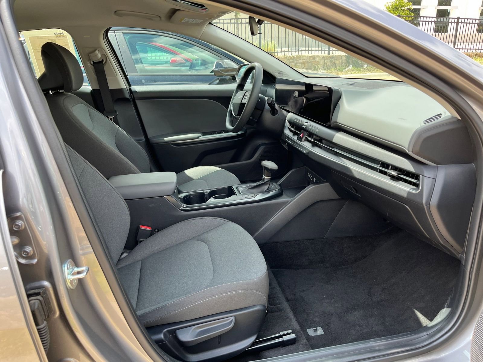 Used 2025 Kia K4 FWD image 39
