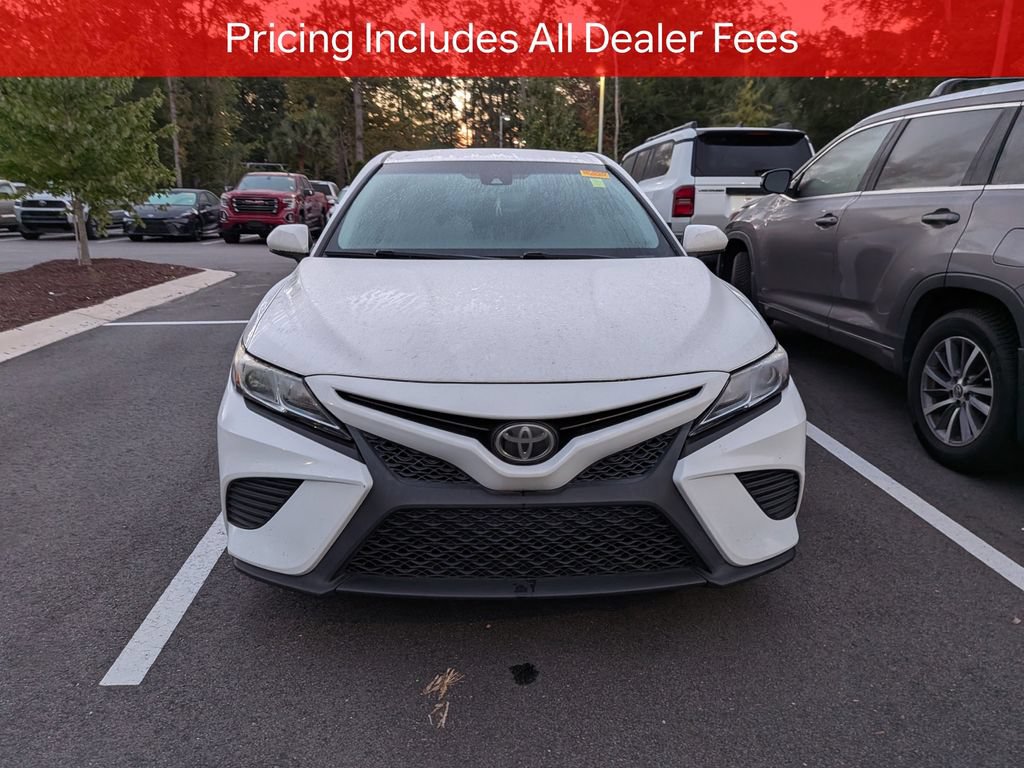 Used 2018 Toyota Camry SE FWD image 2