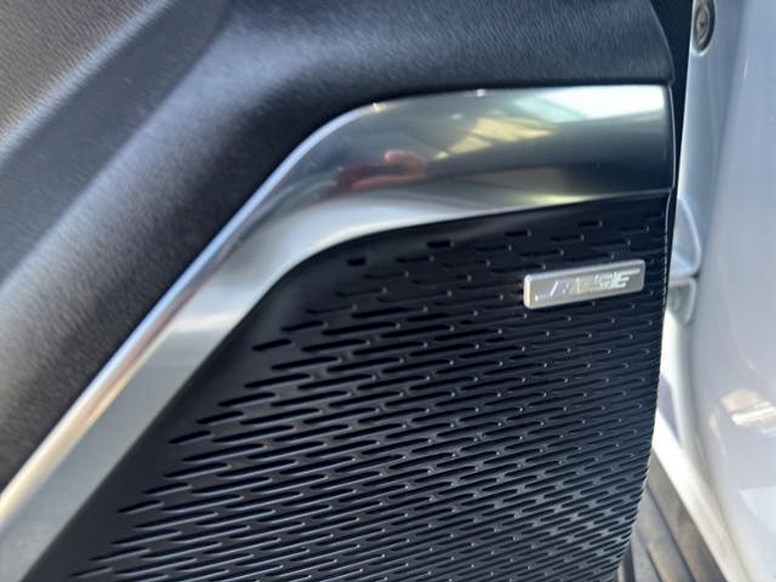 Used 2025 GMC Acadia Elevation AWD/4WD image 31