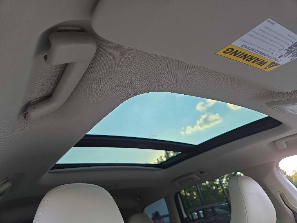 Used 2017 Volvo XC60 T6 Inscription w/ Climate Package image 31