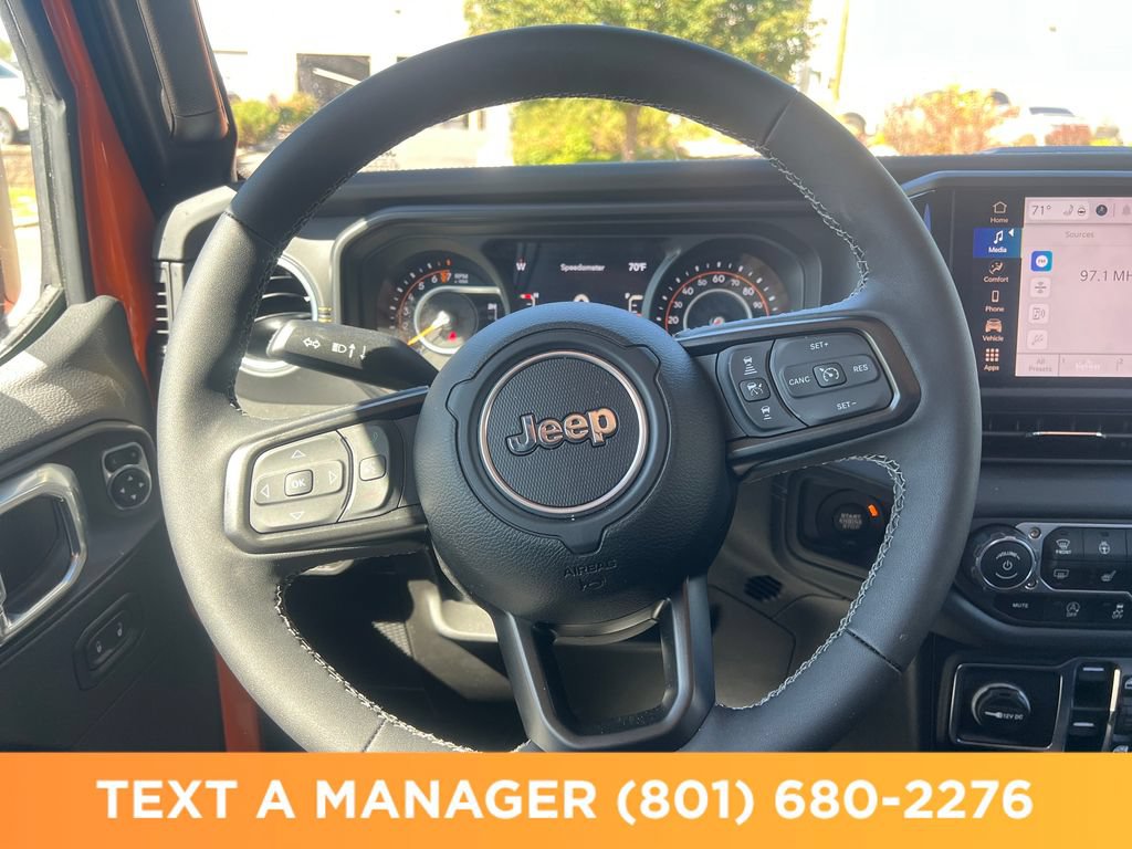 Used 2025 Jeep Gladiator Sport AWD/4WD image 17