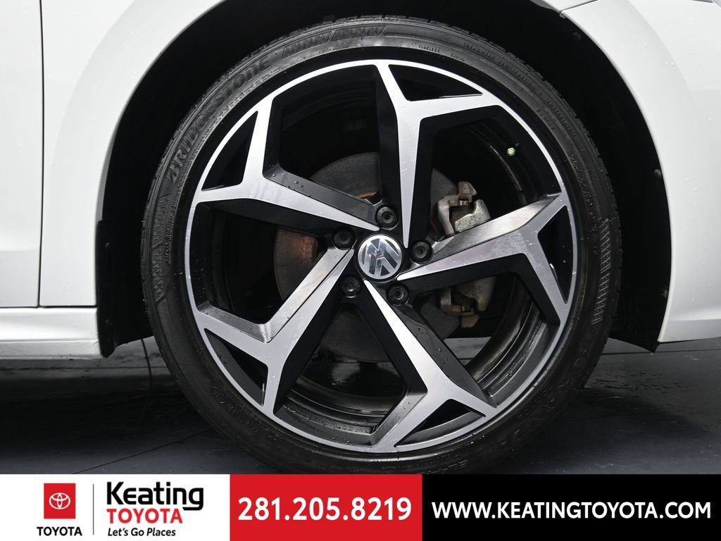 Used 2022 Volkswagen Passat 2.0T R-Line image 5