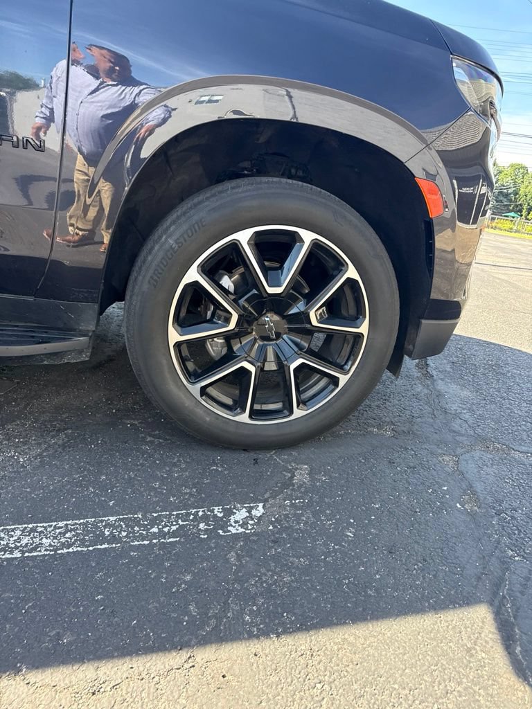 Used 2024 Chevrolet Suburban RST RWD image 50