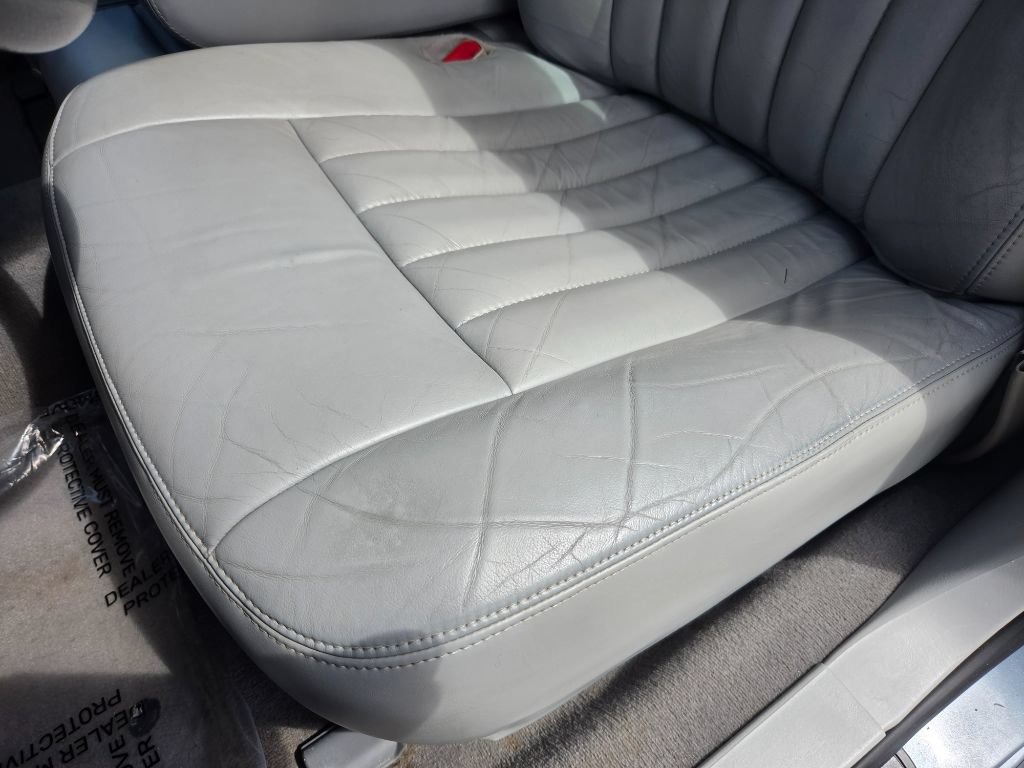 Used 2005 Lincoln Town Car Signature RWD image 16