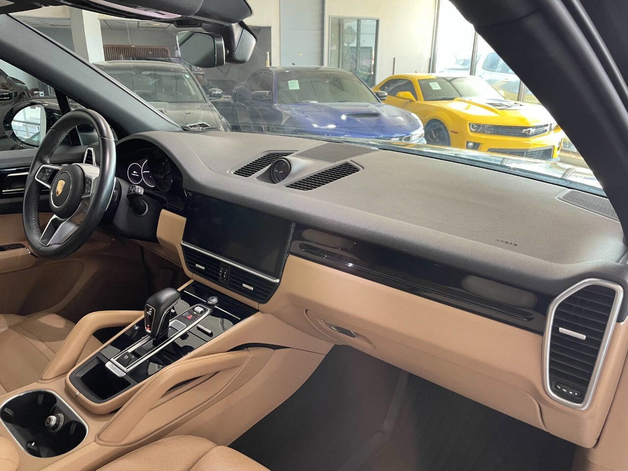 Used 2019 Porsche Cayenne image 32