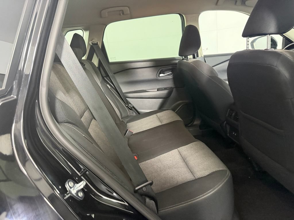 Used 2025 Nissan Rogue SV FWD image 26