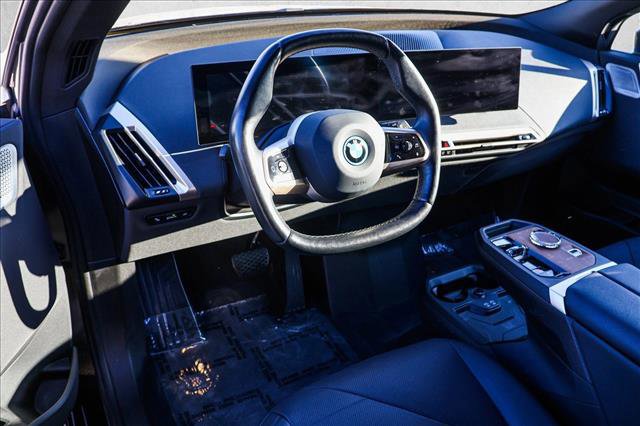 Used 2023 BMW iX M60 w/ Executive Package image 9