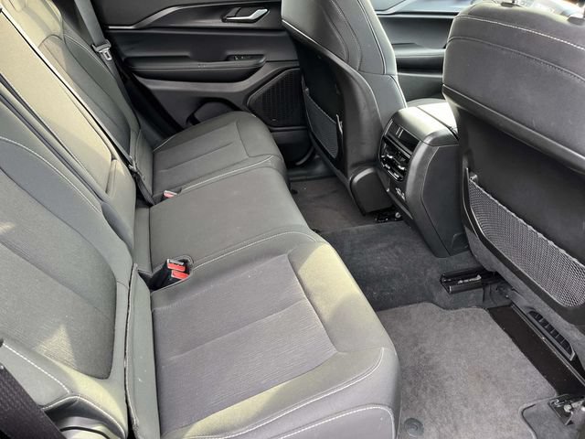 Used 2025 Jeep Grand Cherokee Laredo X AWD/4WD image 20