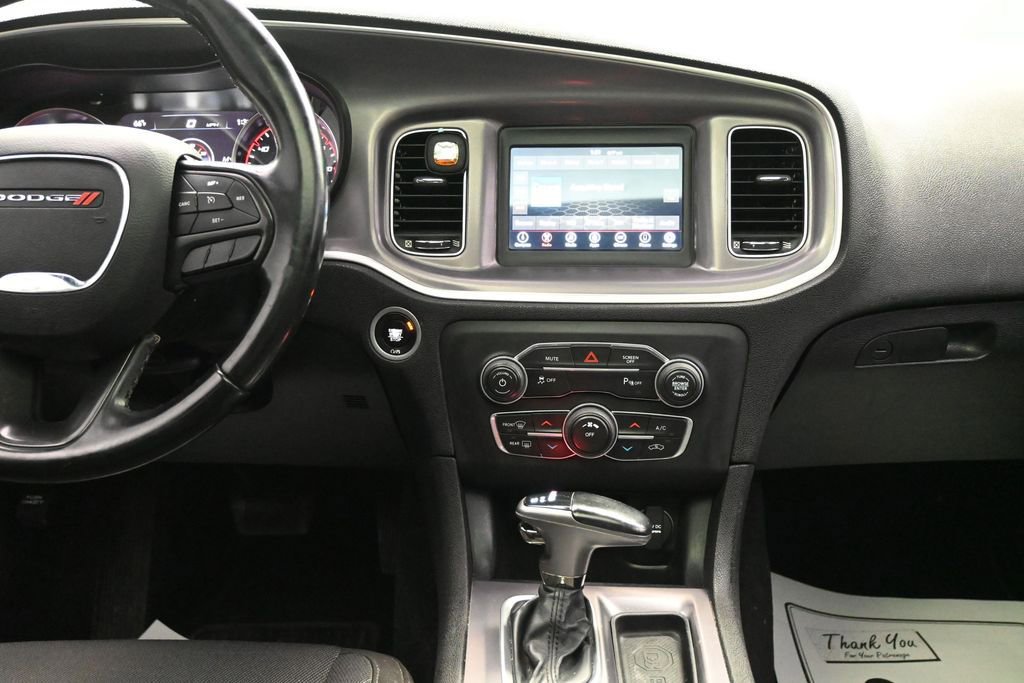 Used 2019 Dodge Charger SXT RWD image 17