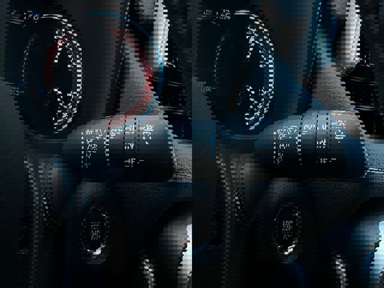 Used 2025 Toyota RAV4 XLE image 37