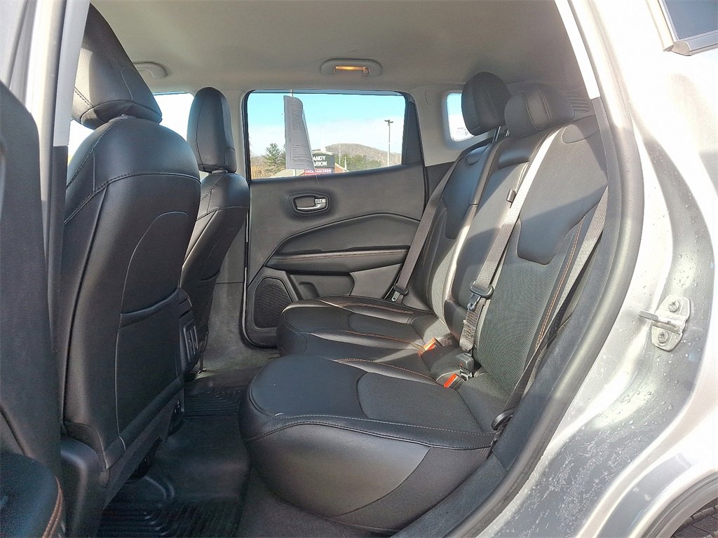 Used 2020 Jeep Compass Limited w/ Rear Convenience Group image 10