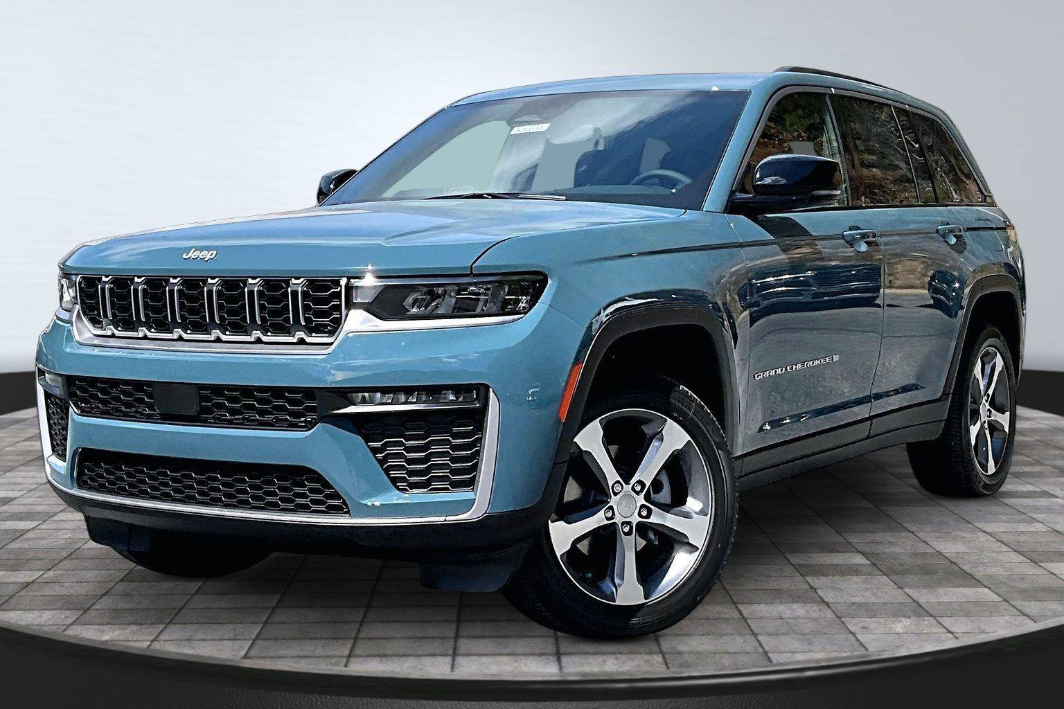 New 2026 Jeep Grand Cherokee Limited w/ Trailer Tow Package image 2
