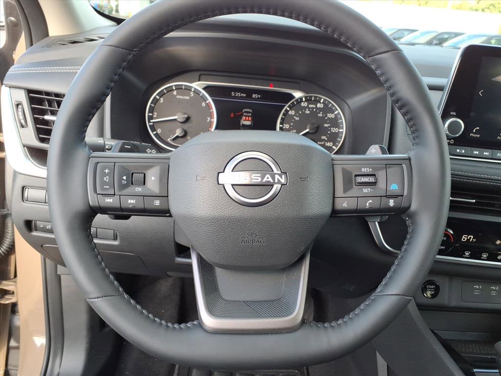 Certified 2025 Nissan Rogue SV image 12