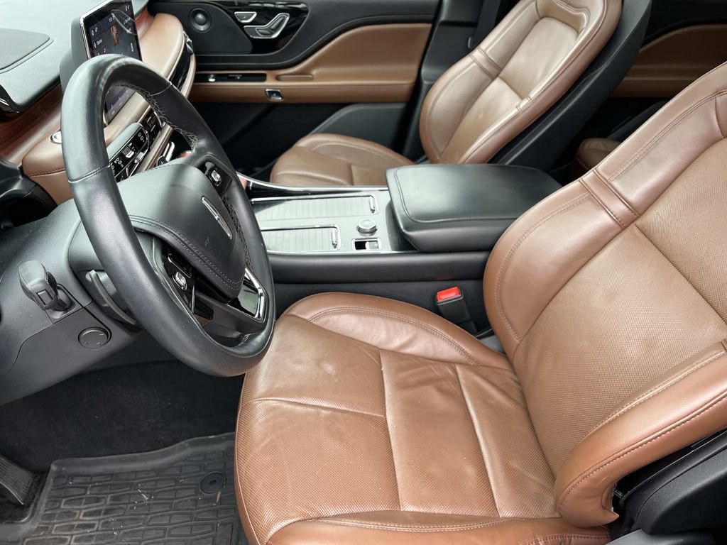 Used 2024 Lincoln Aviator Reserve w/ Equipment Group 201A AWD/4WD image 30