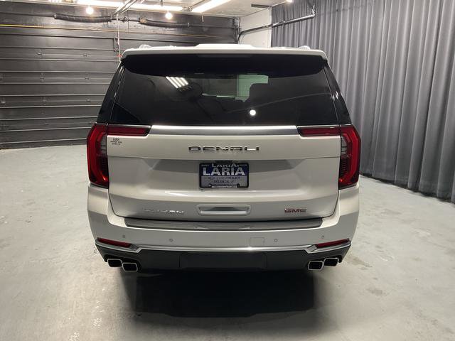 Used 2025 GMC Yukon XL Denali w/ Denali Reserve Package AWD/4WD image 4