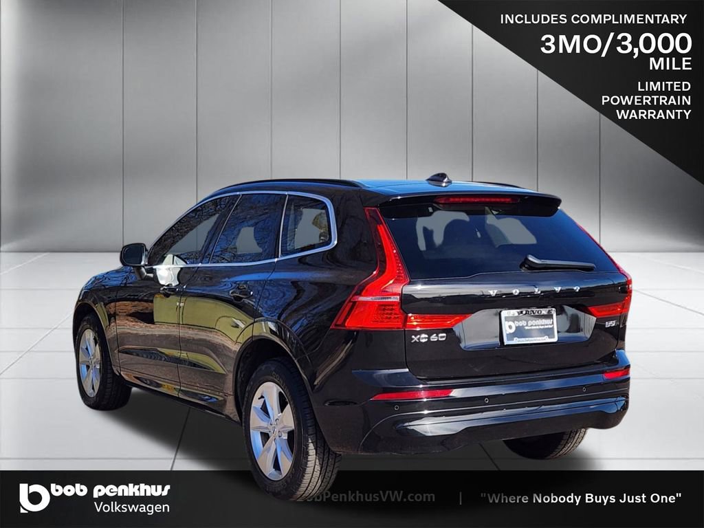 Used 2022 Volvo XC60 B5 Momentum image 26