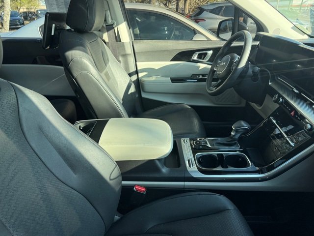 Certified 2024 Kia Carnival SX Prestige image 6