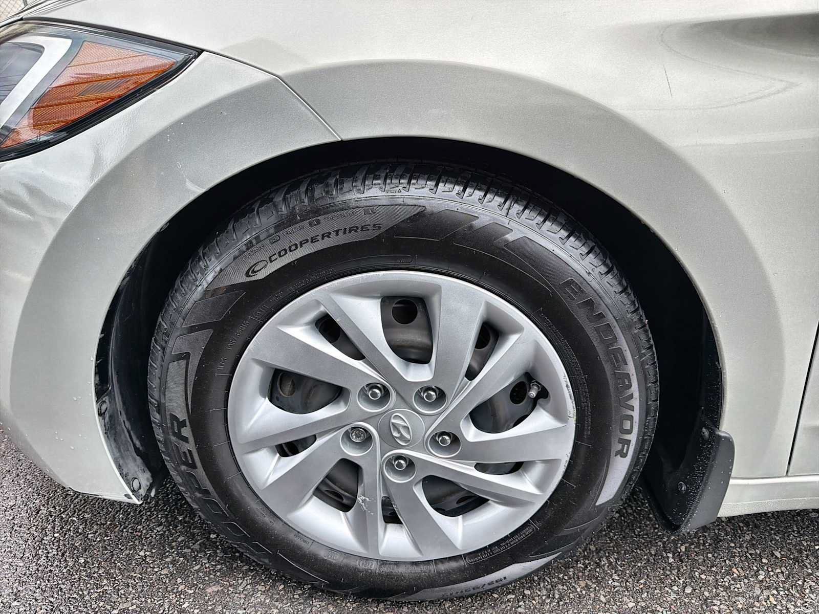 Used 2017 Hyundai Elantra SE FWD image 10