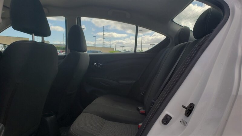 Used 2018 Nissan Versa SV FWD image 10