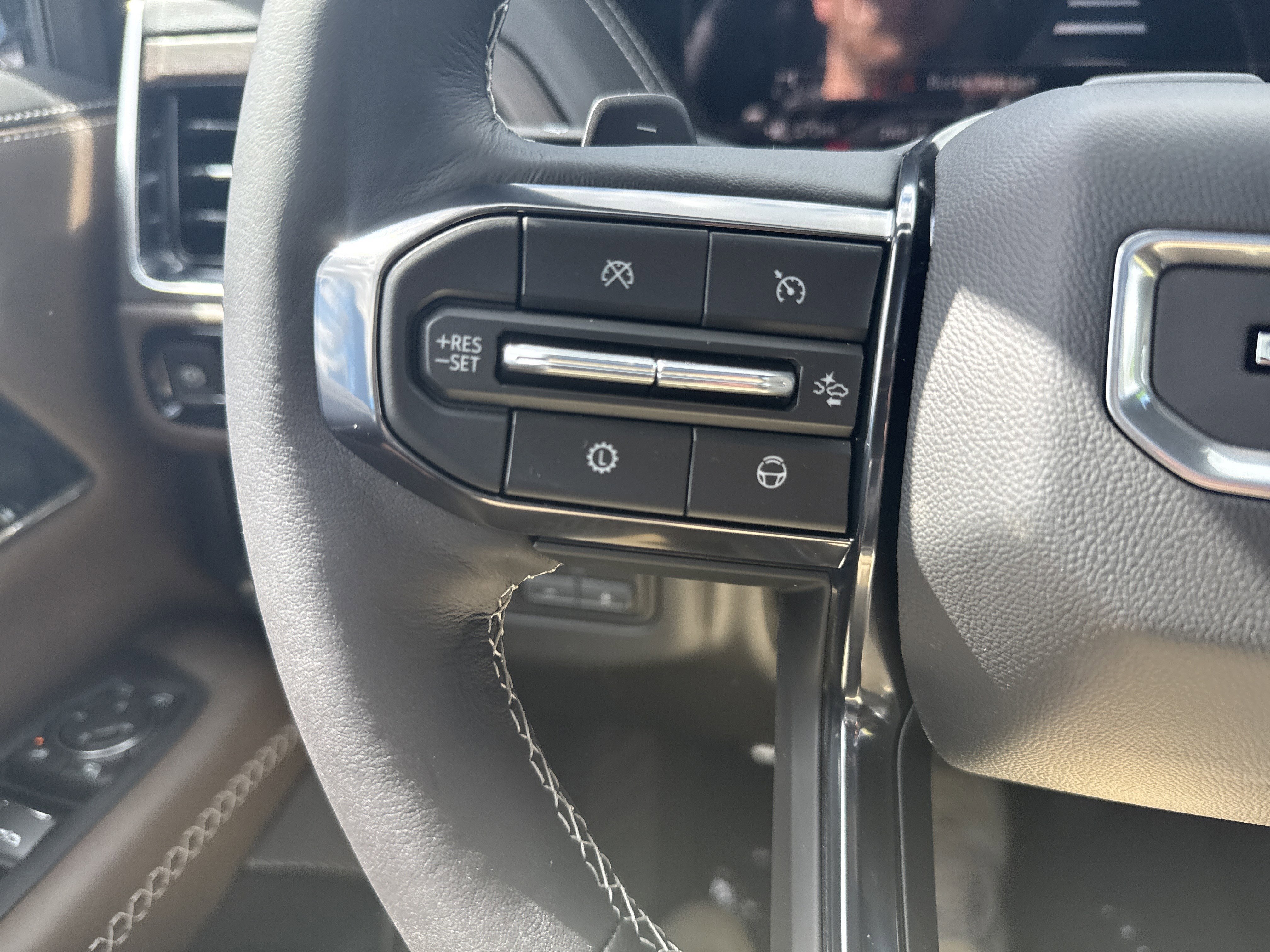 New 2026 GMC Yukon XL Denali Ultimate AWD/4WD image 22