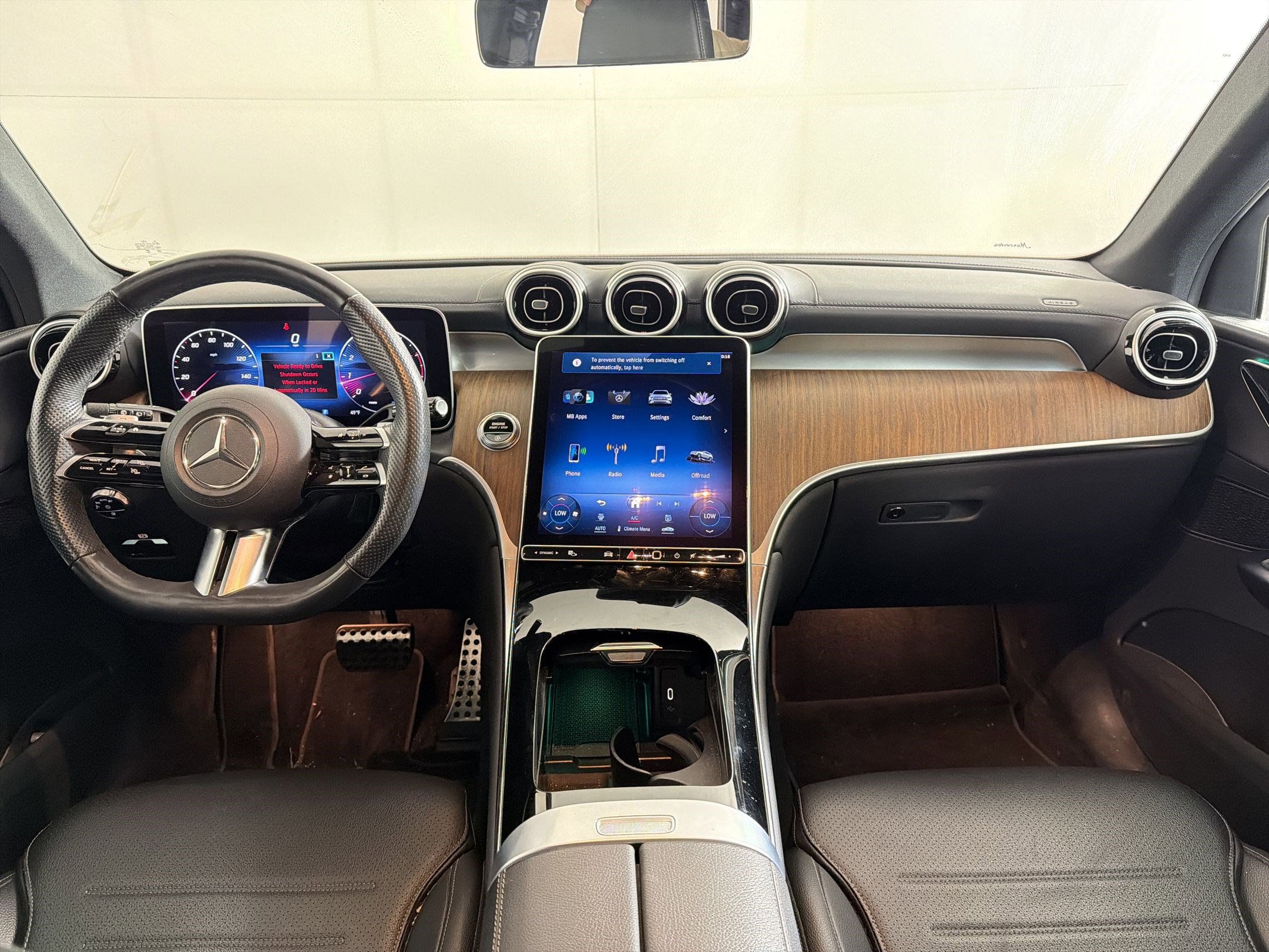 Used 2023 Mercedes-Benz GLC 300 4MATIC image 16