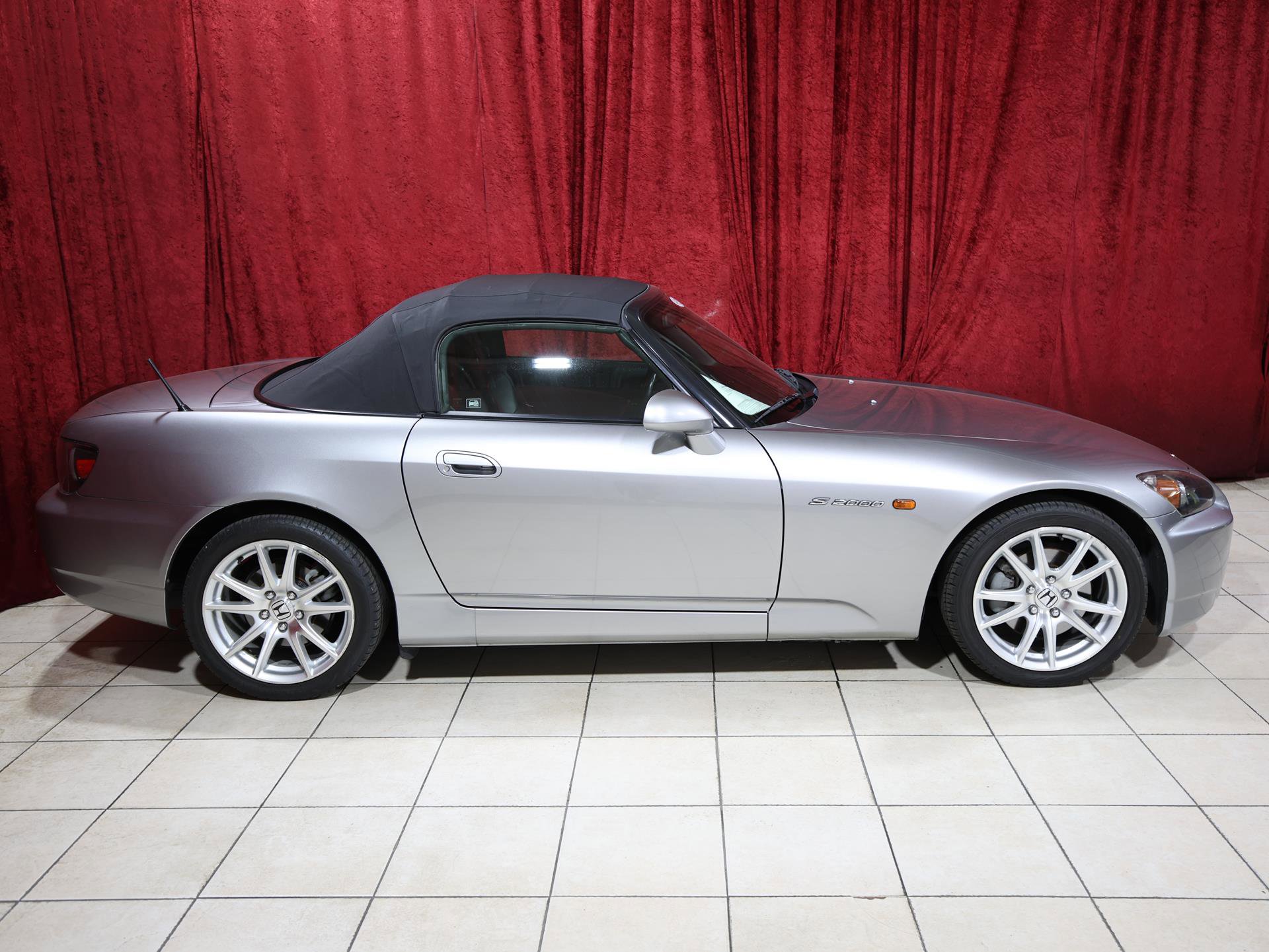 Used 2004 Honda S2000 image 9