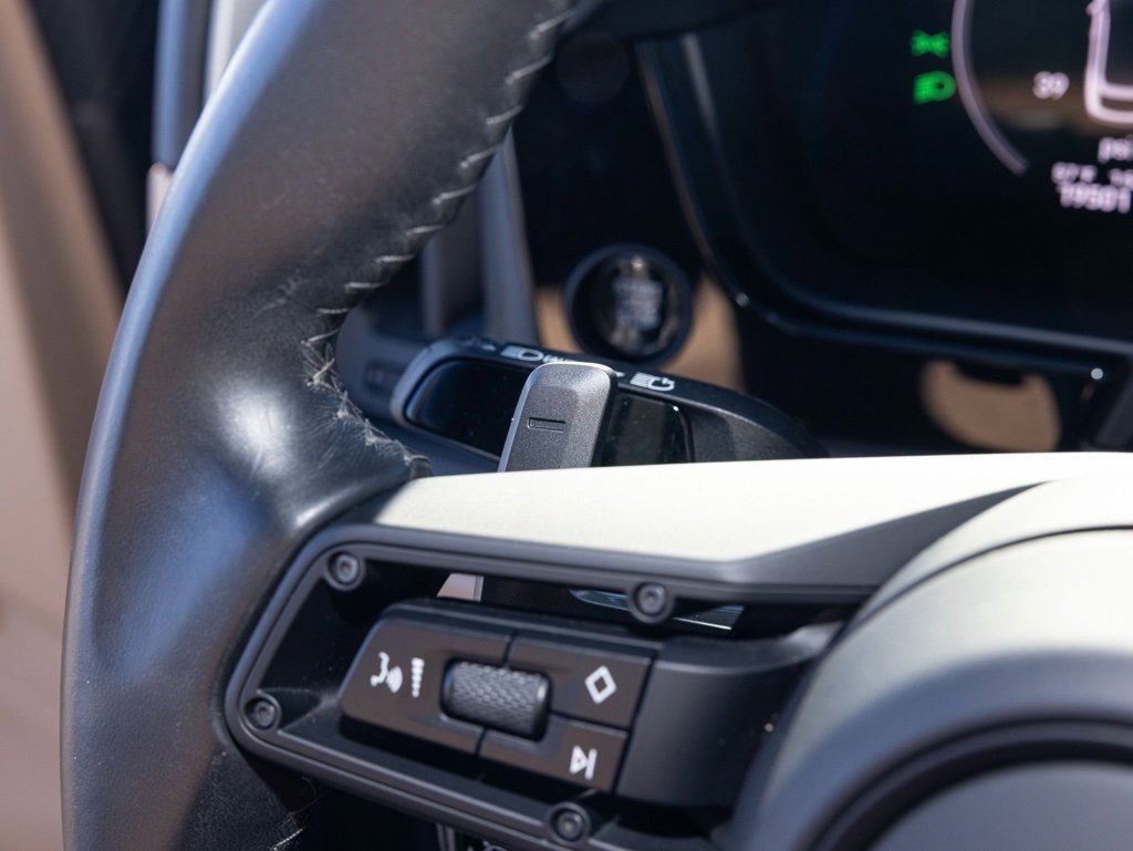 Used 2024 Porsche Cayenne Coupe image 34