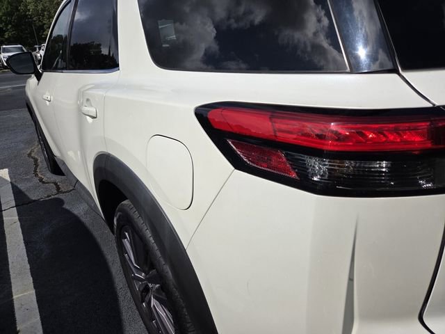 Used 2023 Nissan Pathfinder SL w/ SL Premium Package FWD image 9
